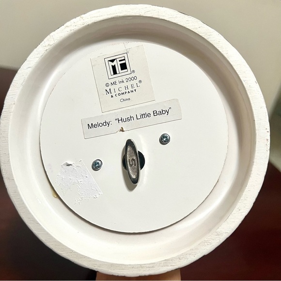 Michel and Co Y2K Vintage music box Hush Little Baby Giraffe Duck lullaby 7.5” - Picture 6 of 6